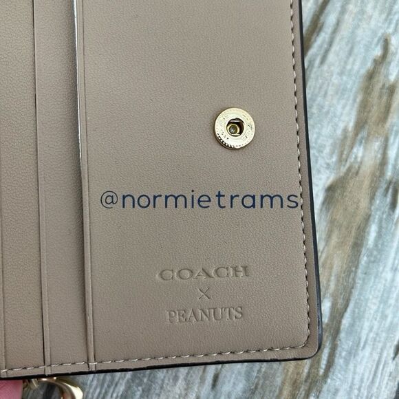 Coach X Peanuts Leather Snap Wallet Bag Purse - Picture 7 of 10